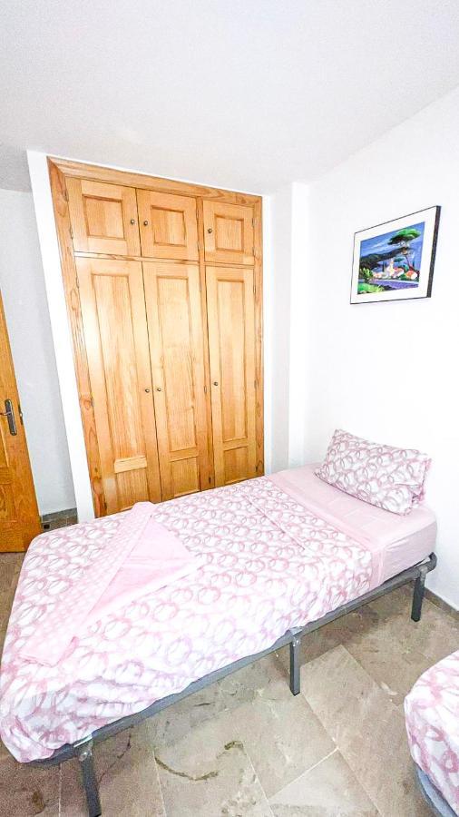 Huelin Beach Suite Aeropuerto Malaga Bagian luar foto