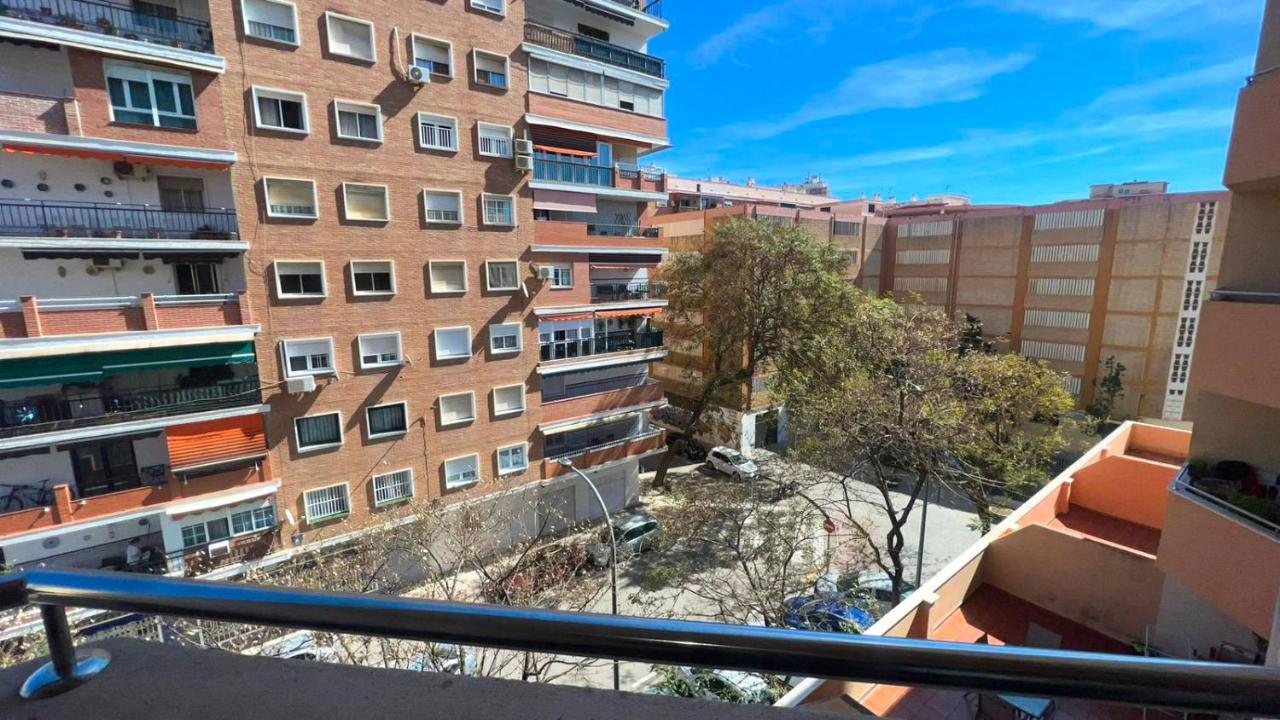 Huelin Beach Suite Aeropuerto Malaga Bagian luar foto